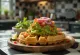 Guacamole vöfflur með lárperu og ferskum kóríander