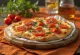 Pizza con Pomodorini með ferskum kirsuberjatómötum og mozzarella