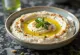 Eggaldinkrem með tahini-sósu borið fram