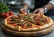 Kenýskur stíll pizza með Nyama Choma grilluðu kjöti