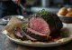 Reykt BBQ nautabringa með piparhjúp borin fram